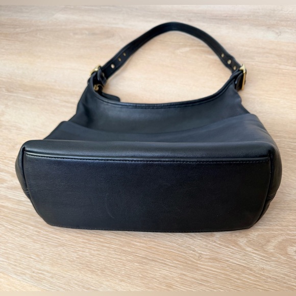 RARE Coach 9058 Vintage Legacy Hobo Shoulder Bag Glovetanned Leather, USA Made - Picture 4 of 13